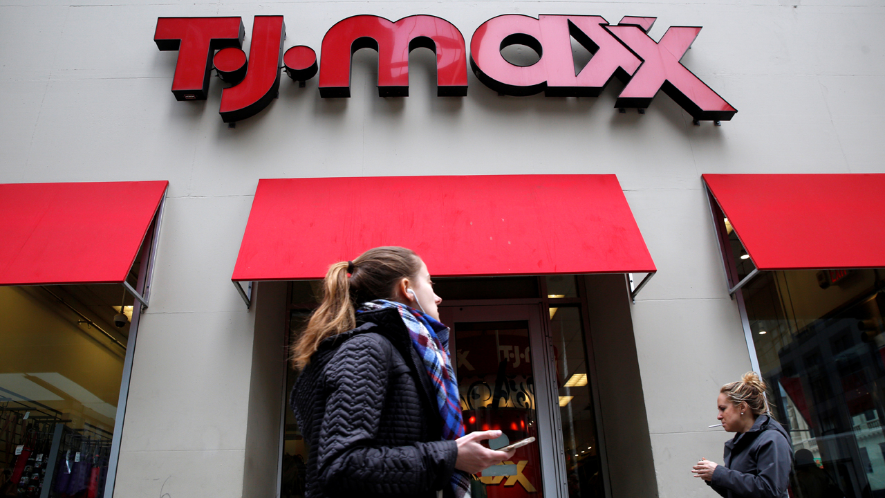 Shoppers flock to T.J. Maxx, News