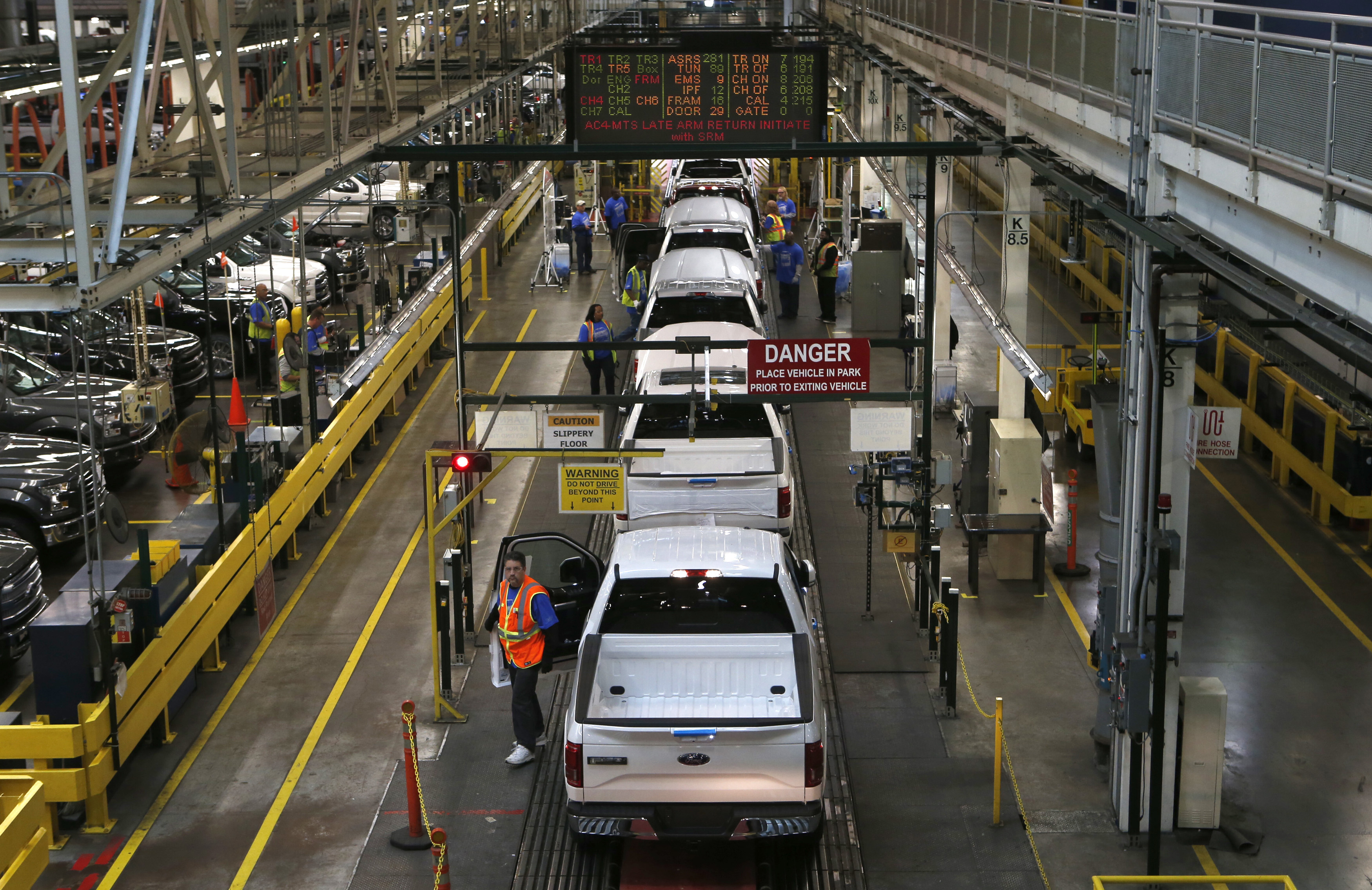 Ford Scraps Mexico Plant After Taking Heat From Trump | Fox Business