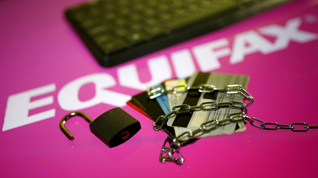 Former Equifax executive charged with insider trading ahead of massive data breach Former Equifax executive charged with insider trading ahead of massive data breach