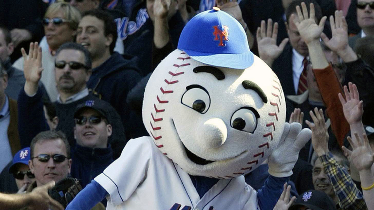 New York Mets baseball team apologise after mascot Mr Met caught giving fan  the middle finger, London Evening Standard