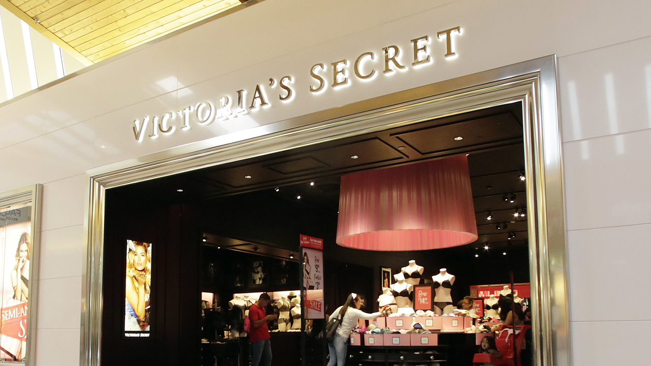 Victoria's Secret Lingerie CEO Jan Singer Steps Down – The