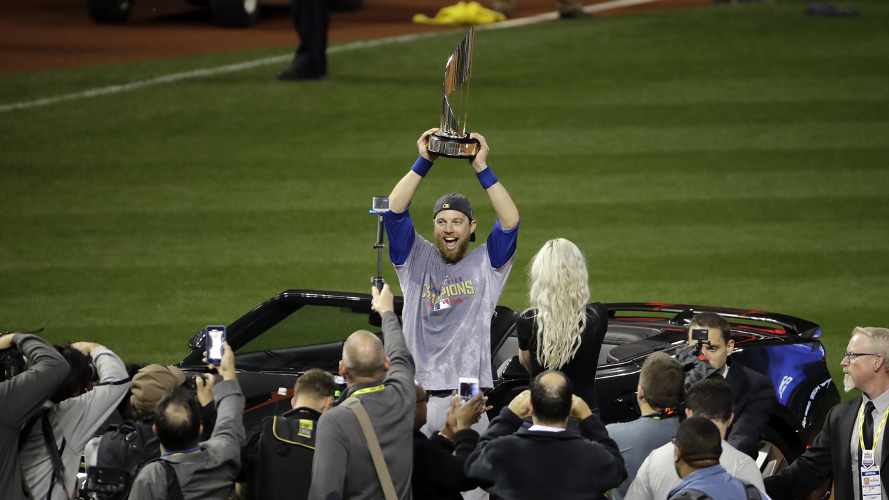 World Series MVP Ben Zobrist Awarded with a Chevy Camaro SS