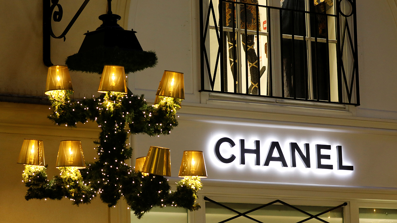 TikTokers Are Tearing Chanel's $825 Advent Calendar Apart on The Viral List  - YPulse