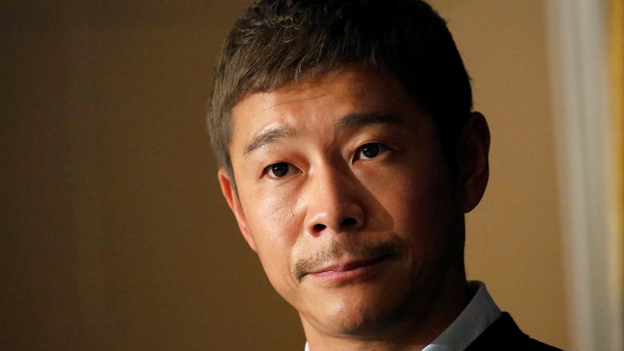 FOX BIZ NEWS: Japanese billionaire breaks Twitter record with cash incentive to followers