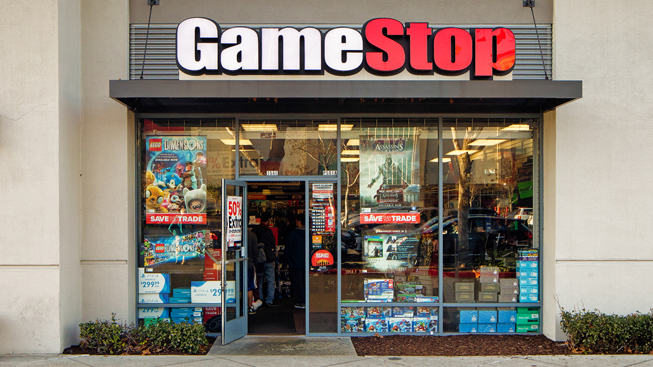 GameStop 800 store fixture update by Project Duo