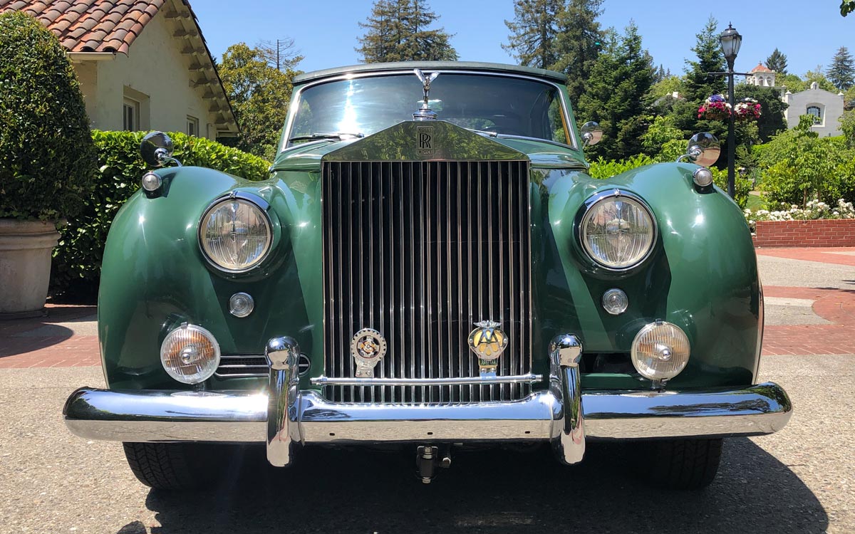 Erstwhile royals rally to bring back vintage Rolls Royce sold overseas -  The Economic Times