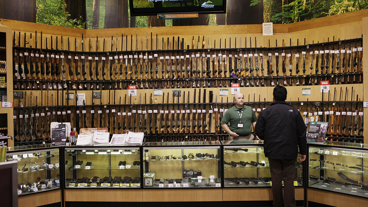 Dick's Sporting Goods took a stand on gun sales — and made a big statement  - The Washington Post