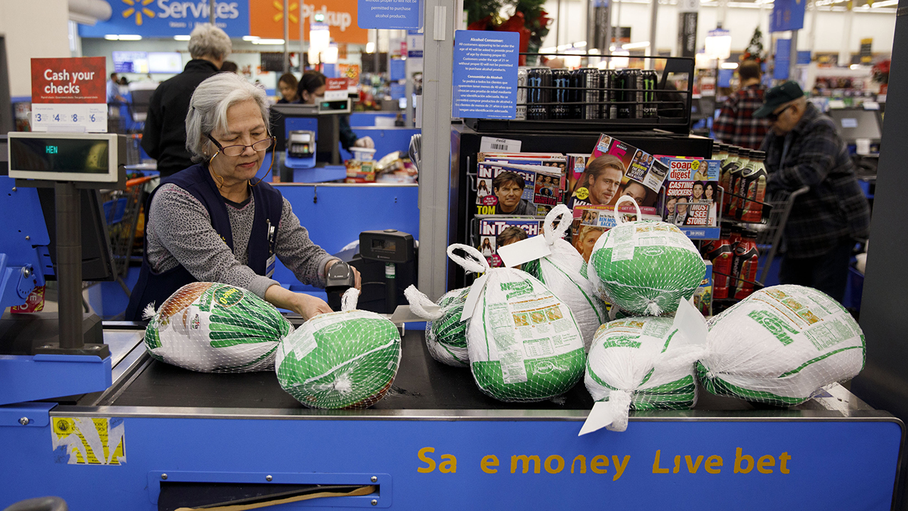 Thanksgiving at the mall: Hackensack shopping center bucks the trend