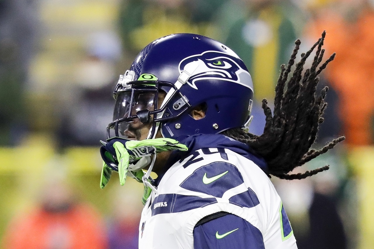 Seahawks' Marshawn Lynch goes viral telling young players: 'Take