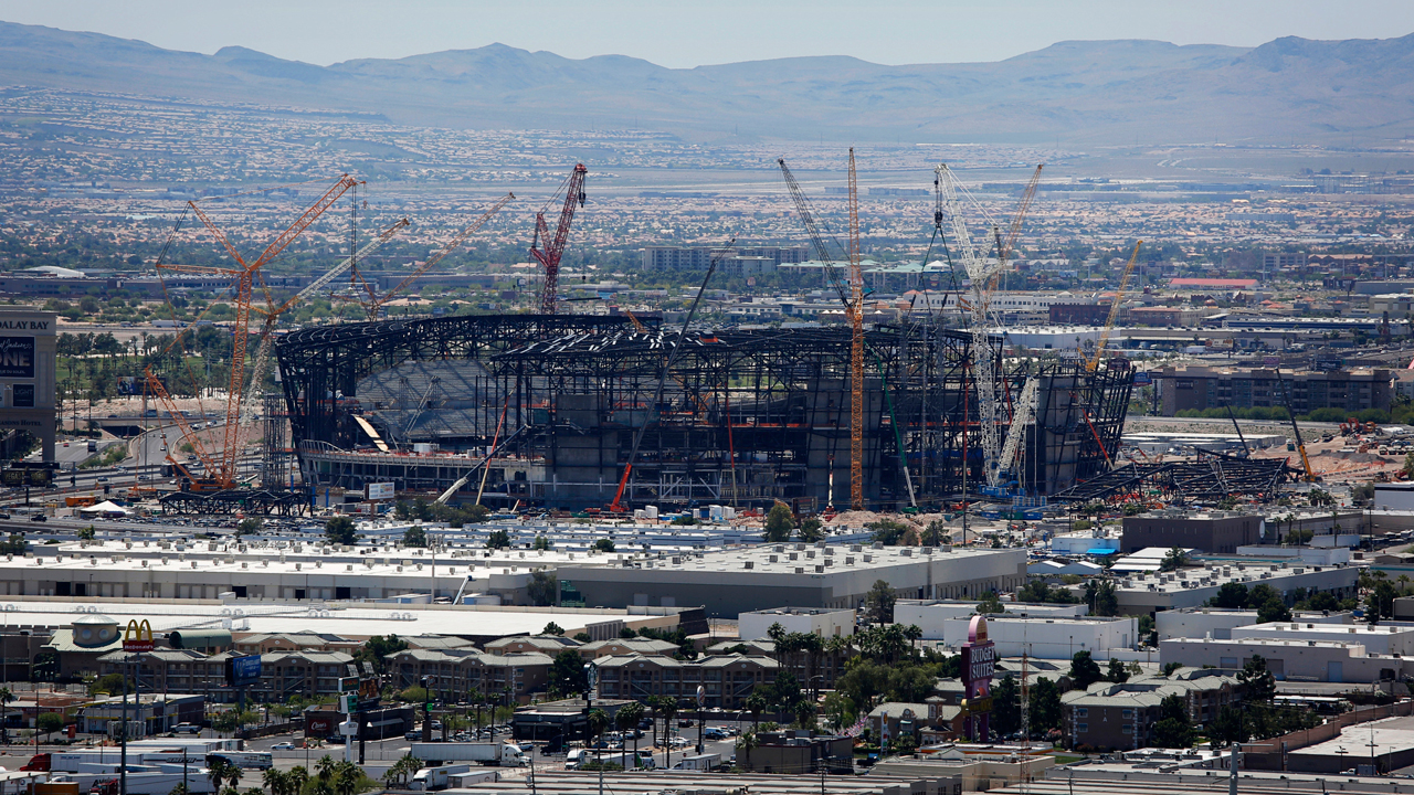 Raiders' stadium roof leaks amid rainstorms in Las Vegas; UNLV game delayed