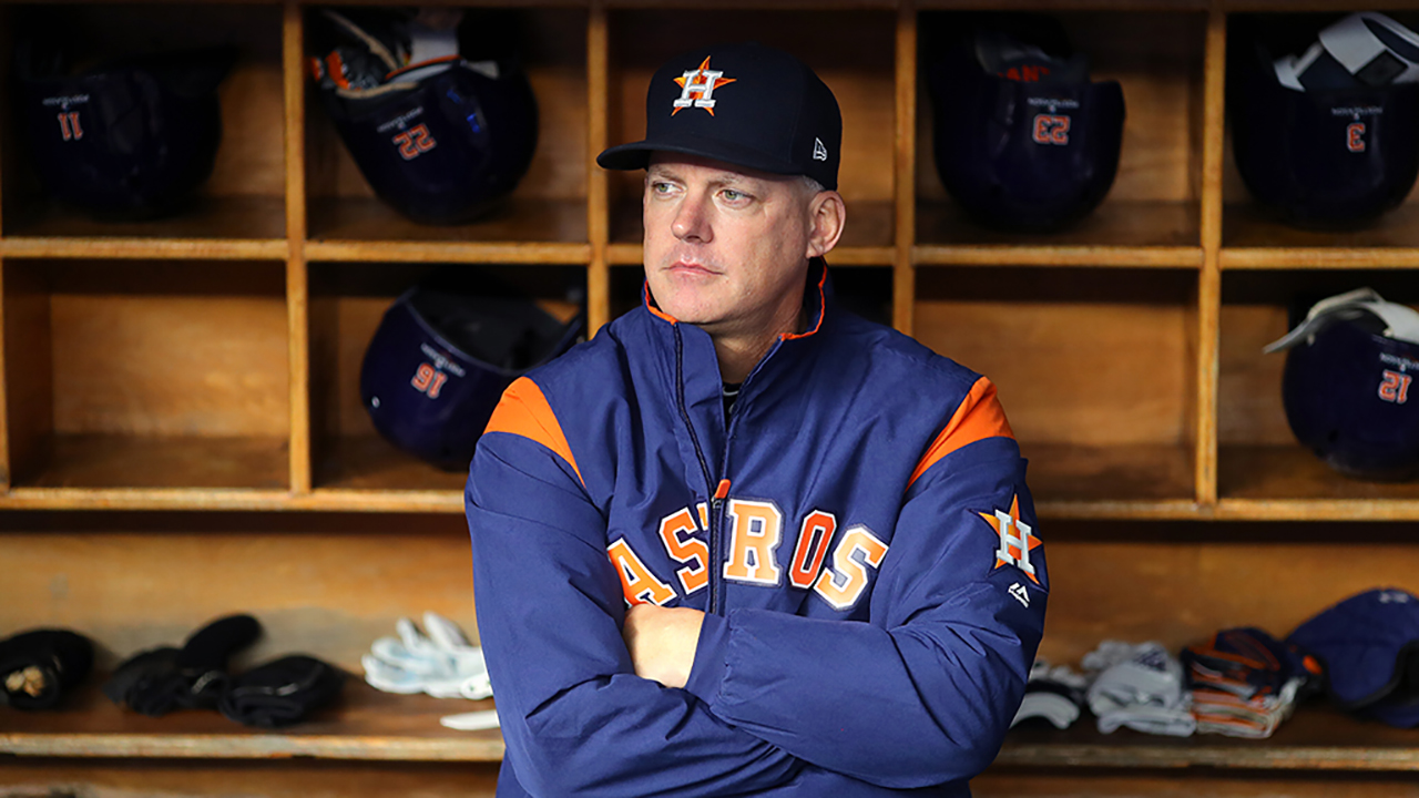 Astros manager A.J. Hinch denies hotel bar altercation with