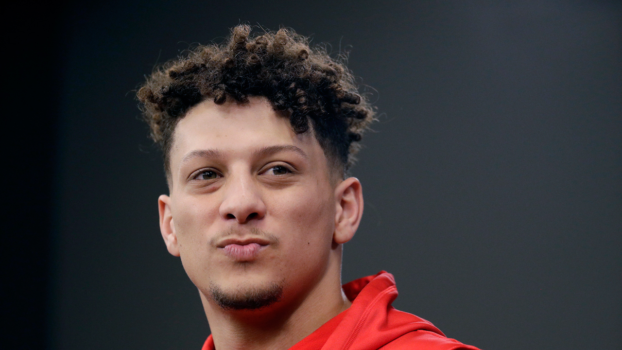 Chiefs' Mahomes & Hy-Vee partner to launch cereal, raise money for charity