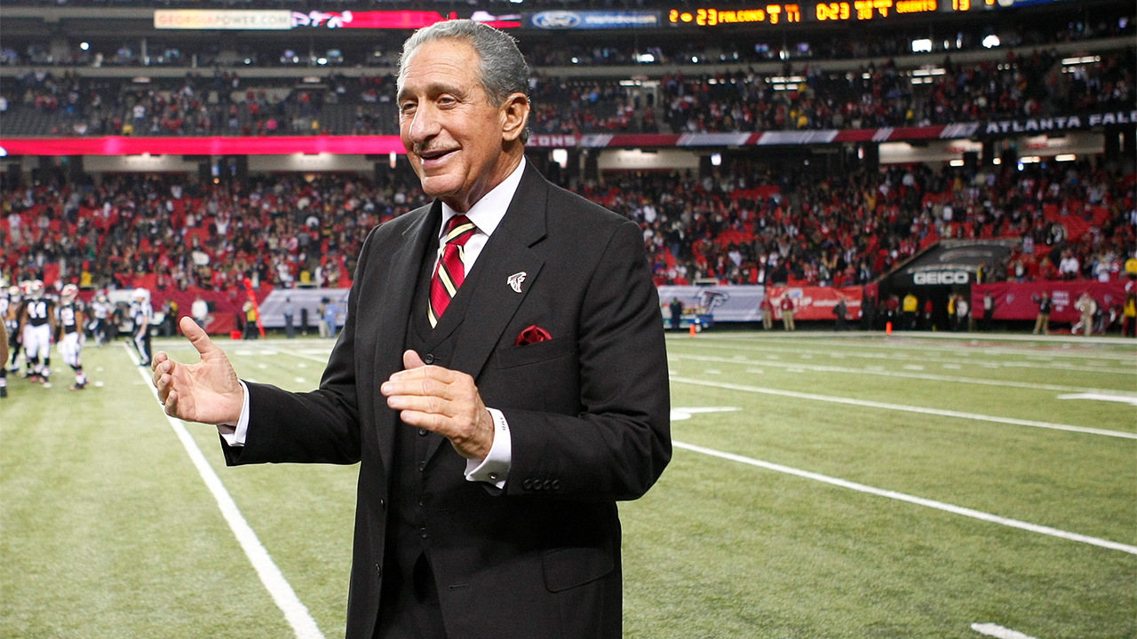 Exclusive: Atlanta Falcons Owner Arthur Blank Talks Super Bowl and Trump's  Pro-Business Agenda