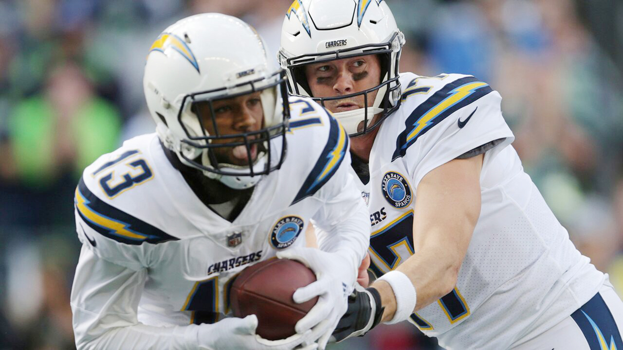 Chargers Unveil New Uniforms for 2007 » OTB Sports