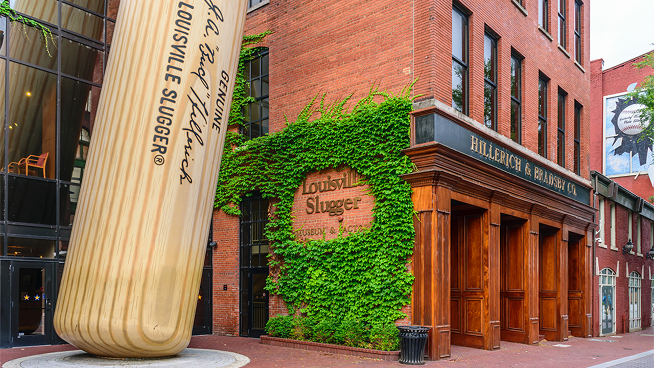 Coronavirus Kentucky: Louisville Slugger maker selling face masks