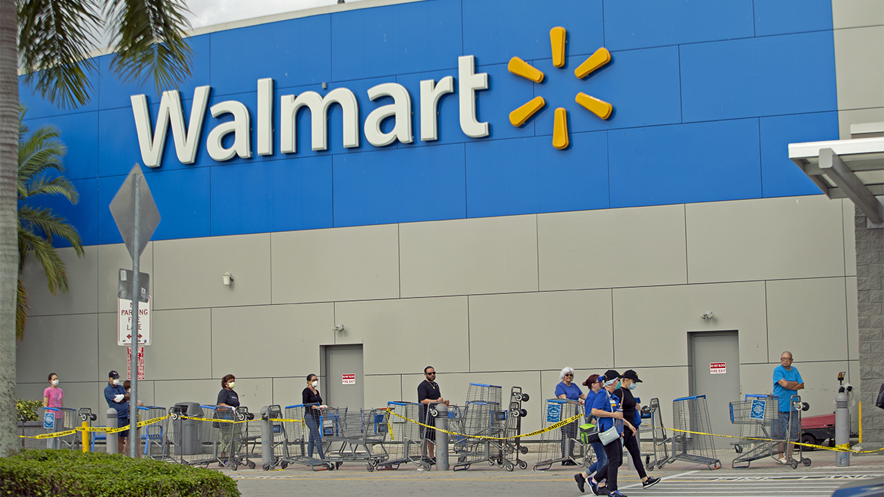 Walmart workers test positive for coronavirus in Vegas