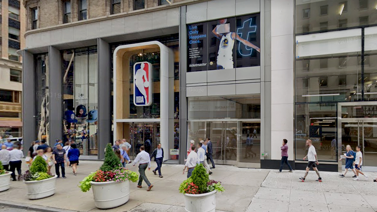 545 Fifth Avenue, NBA Store NYC