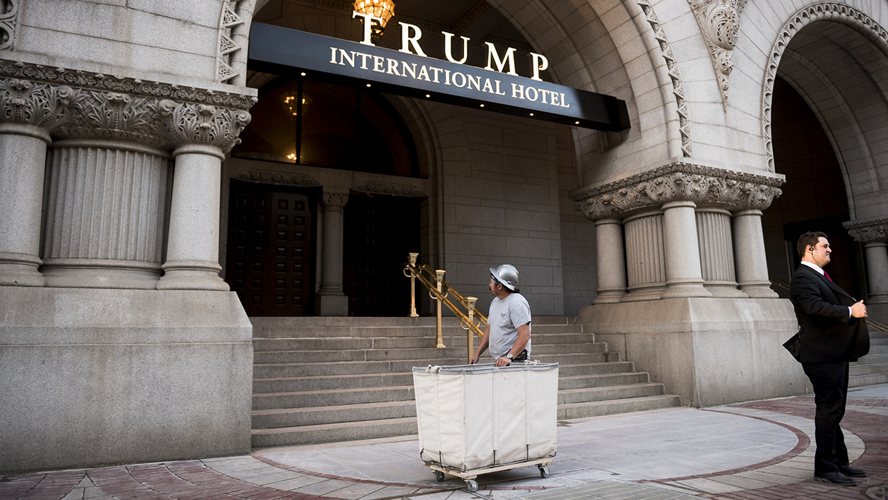 neighborhood CHAMBER Donald Trump トランプ philadelphia