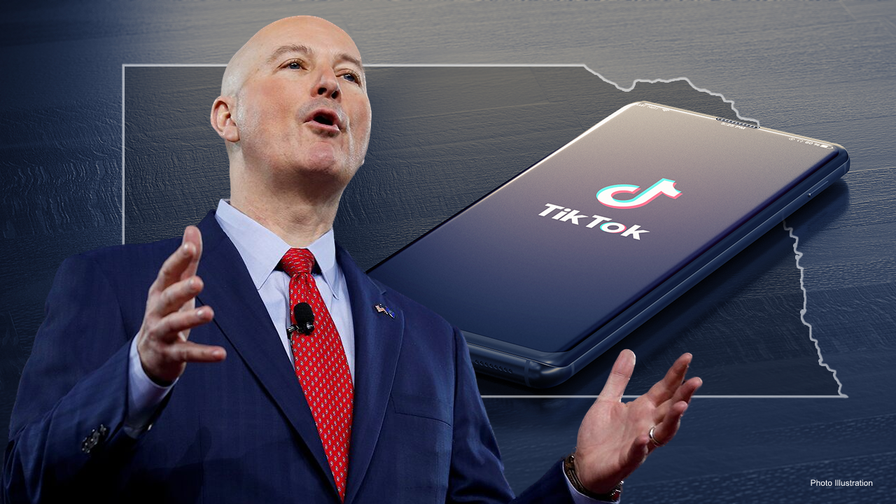 FOX Business’ Charlie Gasparino gives updates on TikTok and presumptive Democratic presidential nominee Joe Biden’s vice president pick. 