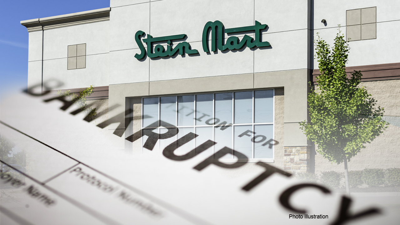 Stein Mart bankruptcy: Off-price retailer holding store closing sales