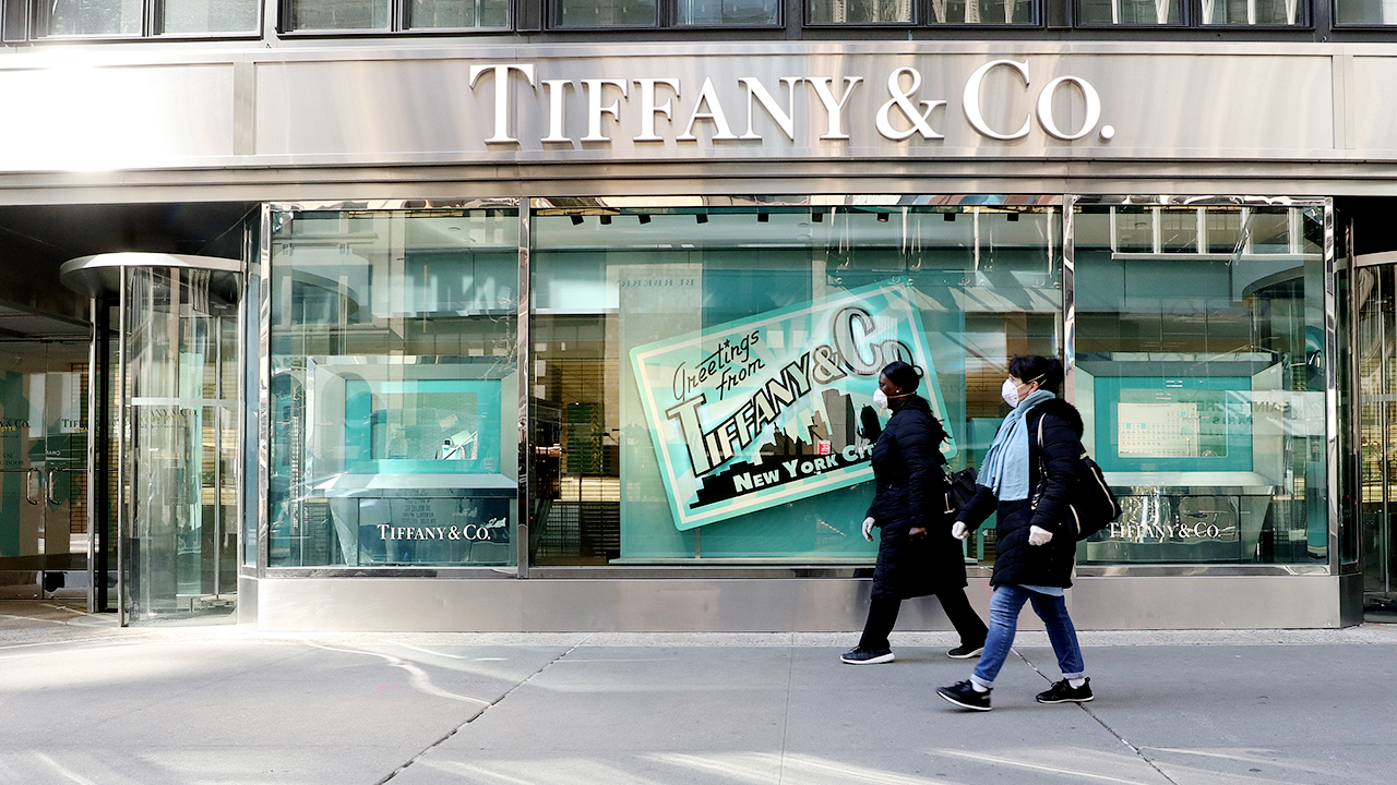Tiffany lawsuit for $16B LVMH deal fast tracked for January trial