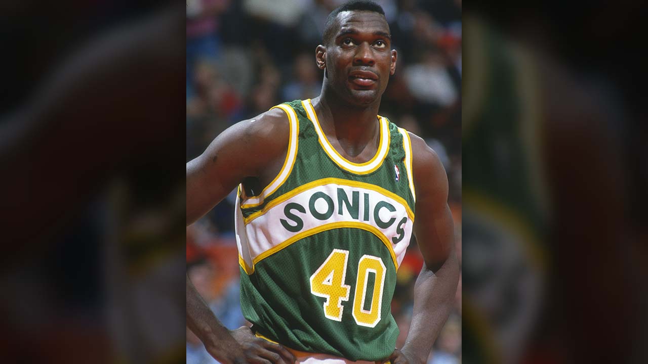 Seattle Supersonics - BOOM SHAKALAKA!!! Shawn Kemp was a unique combination  of raw power and skill. And the best in-game dunker ever. Just ask Hakeem  :-) #ShawnKemp #ReignMan #Seattle #Supersonics