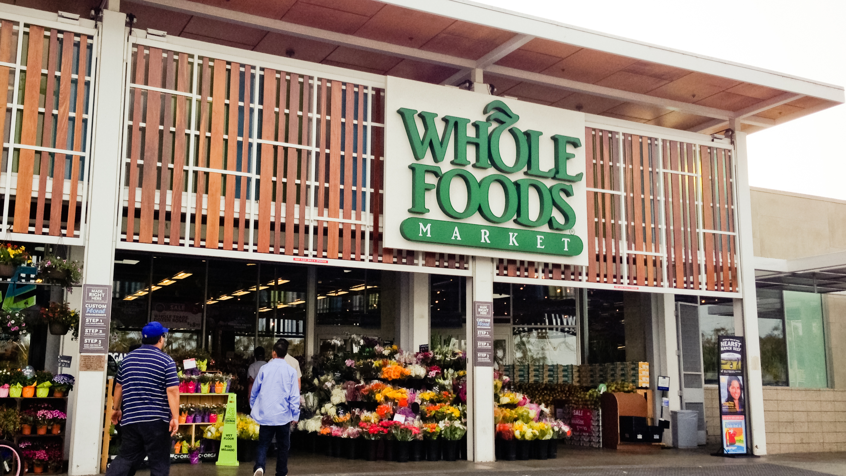 Whole Foods warns customers of turkey 'quality' issue on Thanksgiving  morning