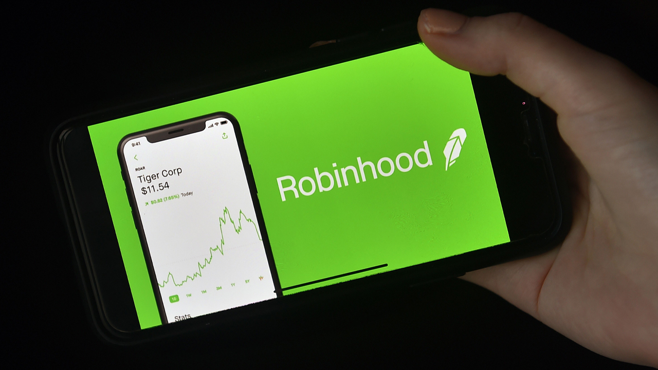 Robinhood Investing: New Retirement Product Will Match 1% of