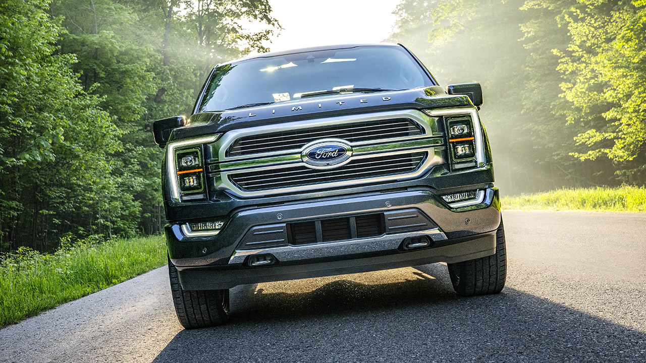 FoxNews.com automotive editor Gary Gastelu shares the newest features on the Ford F-150 hybrid truck.