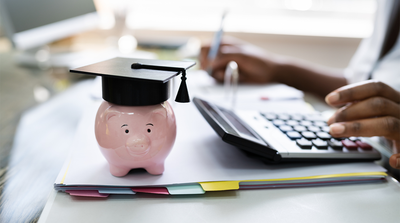 How to Choose the Right Student Loan Refinance Lender?