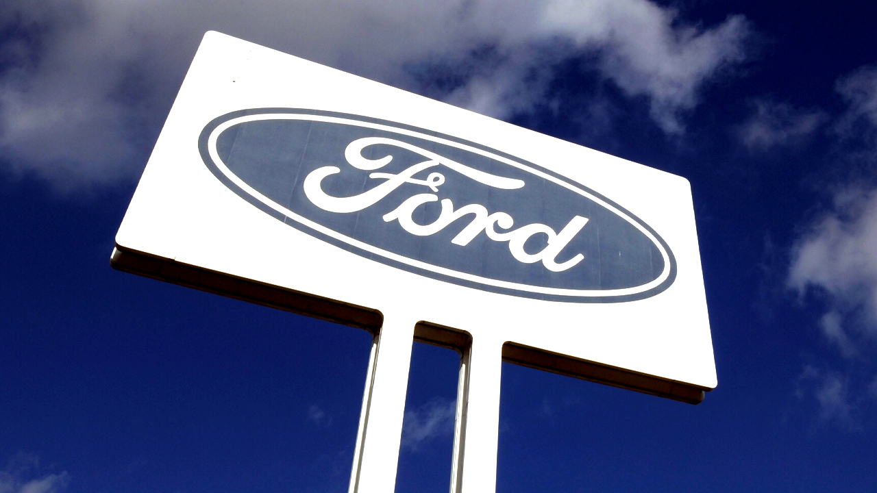 Ford shares skid despite a bullish 2022 outlook