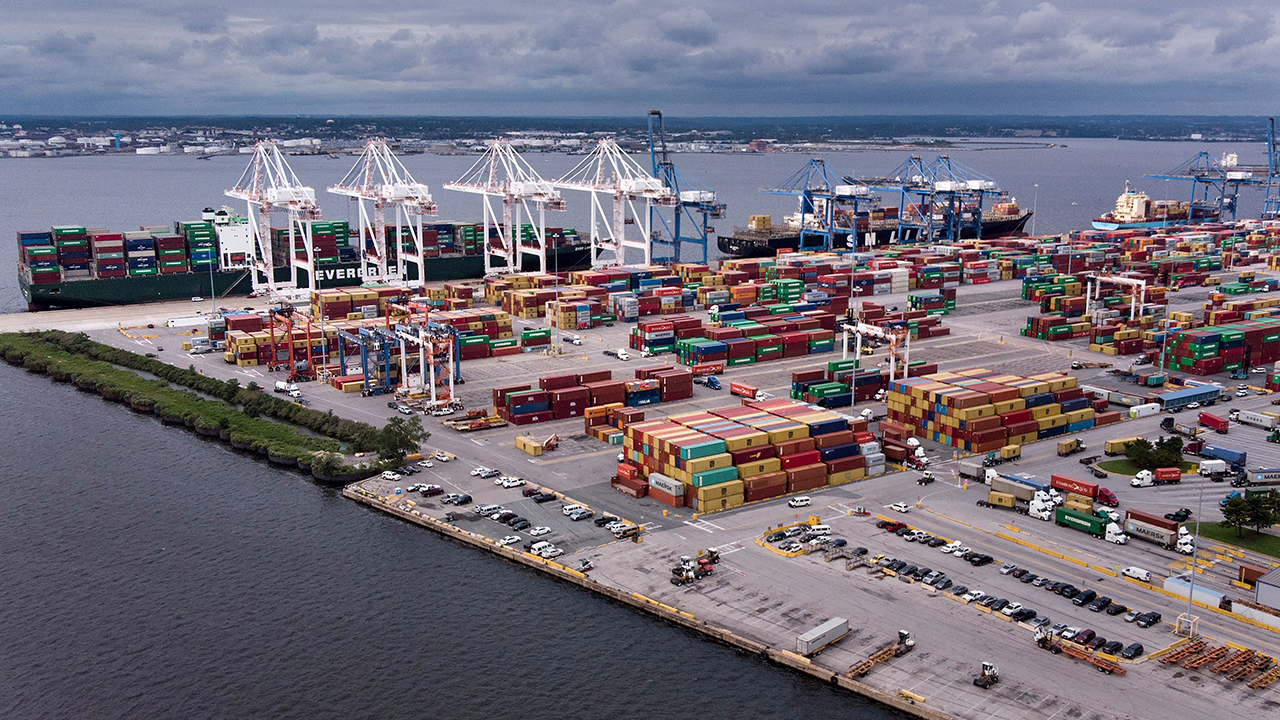 As congestion threatens economy, Port of Baltimore is adding more ships and running smoothly | Fox Business
