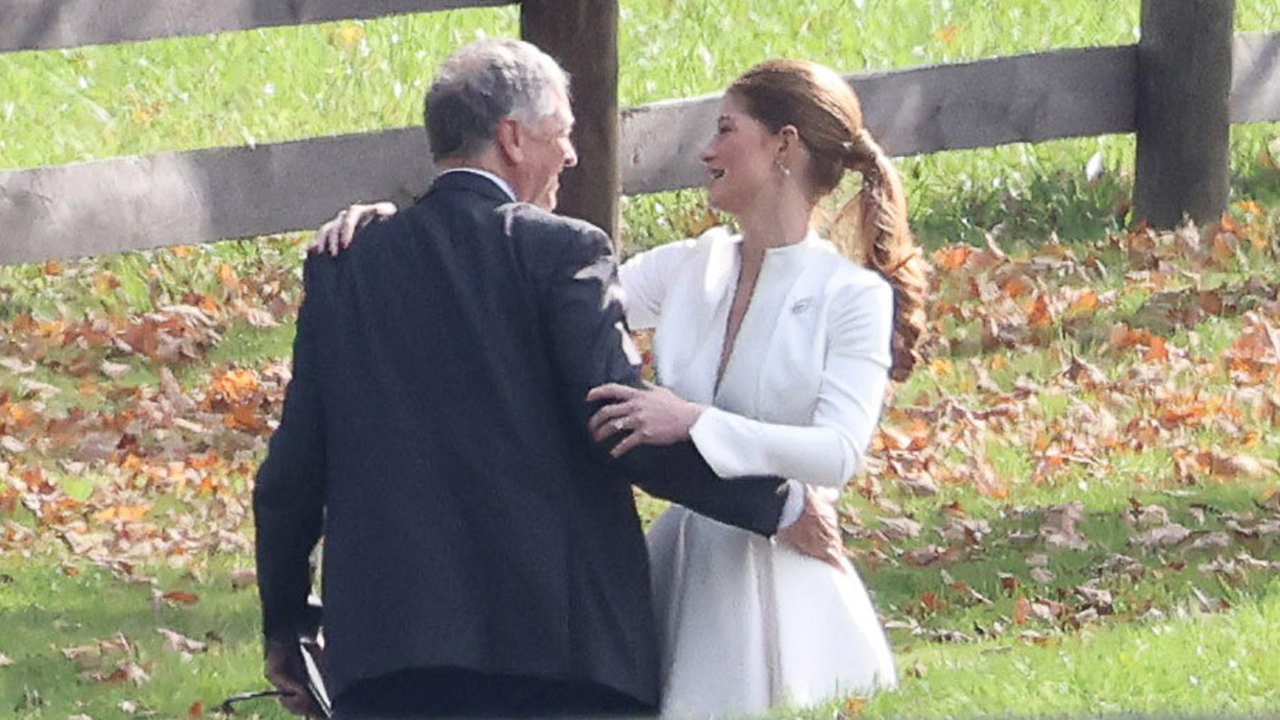 Bill Gates, daughter Jennifer share loving embrace at wedding rehearsal  also attended by his ex-wife Melinda | Fox Business