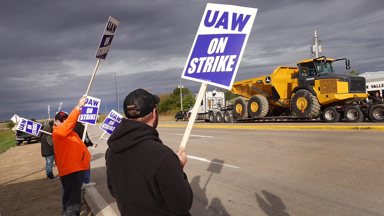 John Deere reaches agreement with labor union following strike