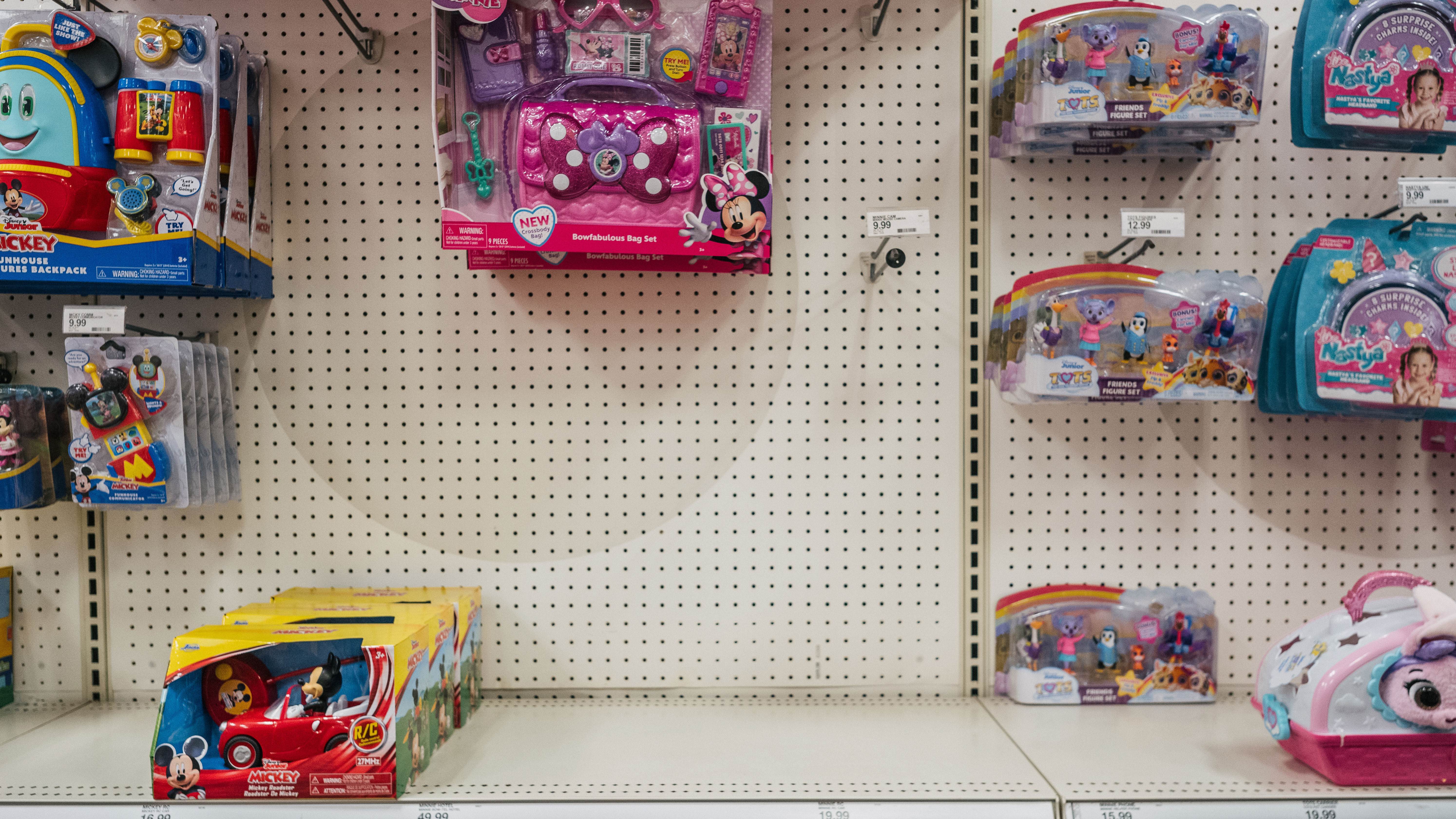 The Toy Insider editor-in-chief Marissa Silva on how supply chain disruptions are impacting the toy market.