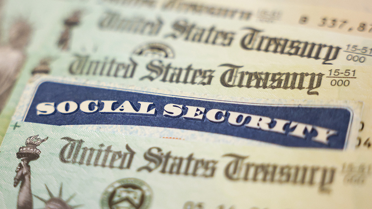 Maya MacGuineas, president of the Committee for a Responsible Federal Budget, discusses concerns about the future of Social Security and Medicare on 'Special Report.' 
