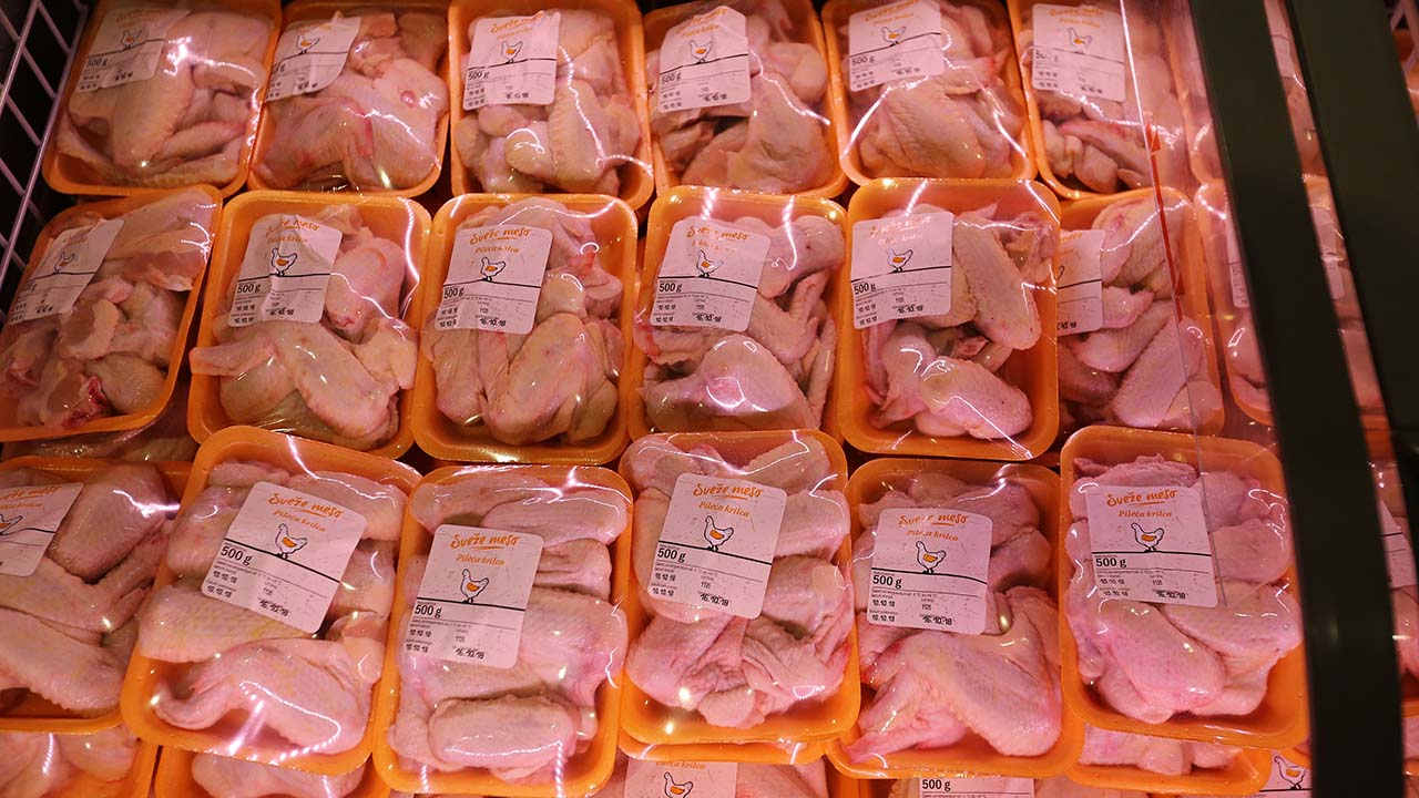 Sorry, Super Bowl 2022 fans: Chicken wing prices are soaring