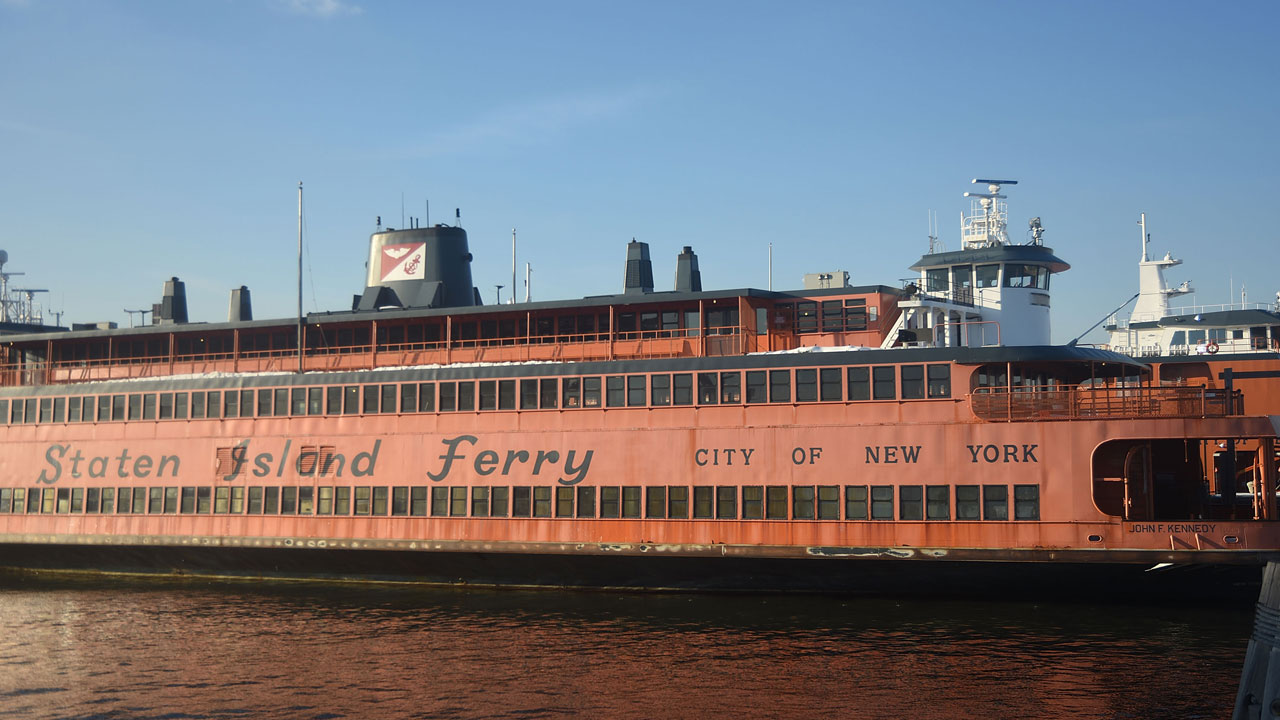 Staten Island FerryHawks' 2022 debut: manager, 'SNL' owners