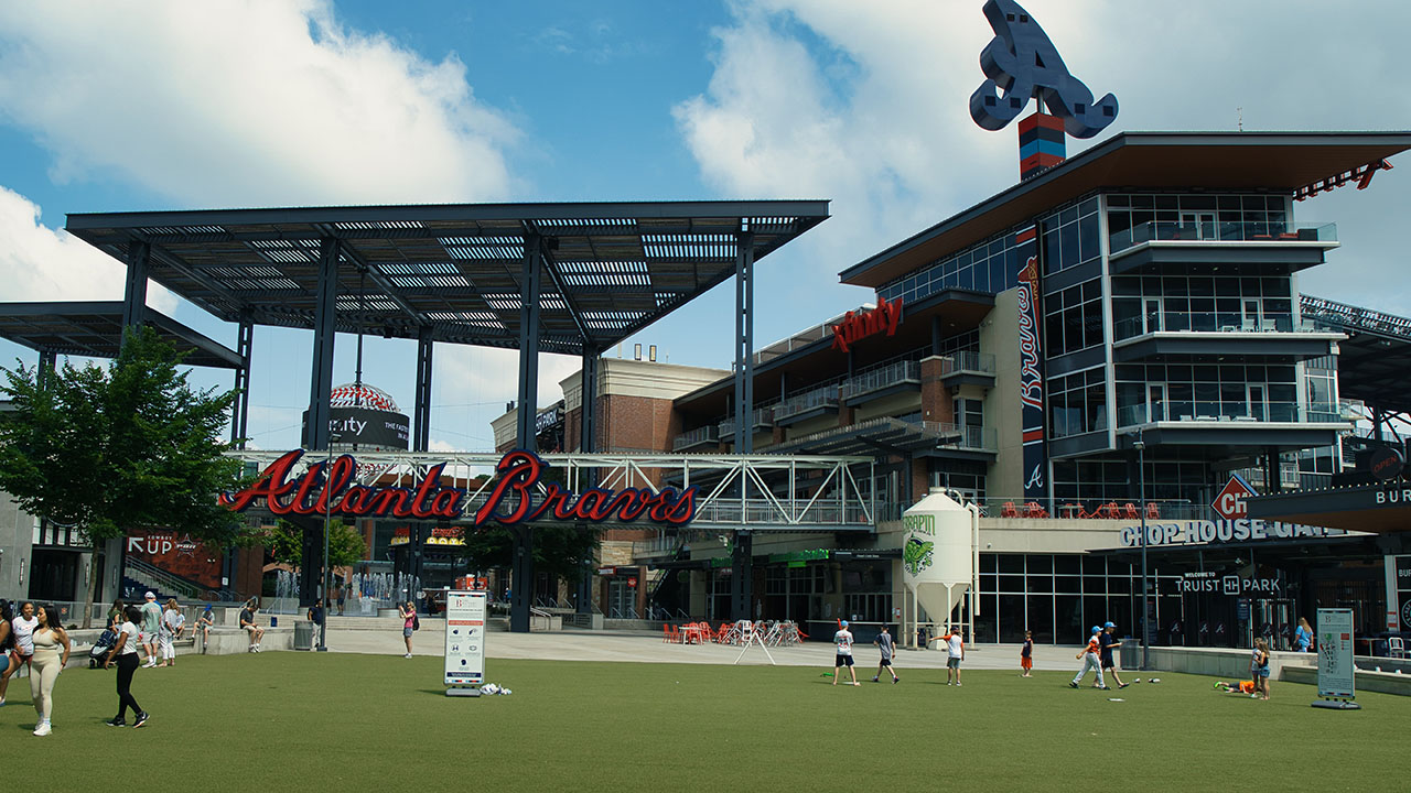 Atlanta Braves selling $151 burger, comes with World Series ring for $25,000