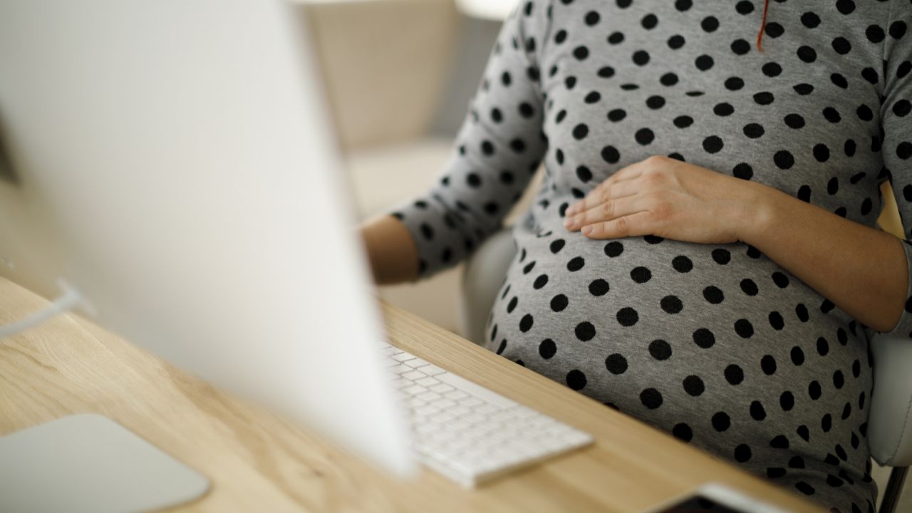 How moms can re-enter the workforce in 2023 (according to a