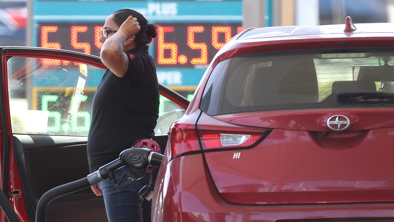 California sees record gas prices; state has done ‘everything you could do to make prices go up,' expert says