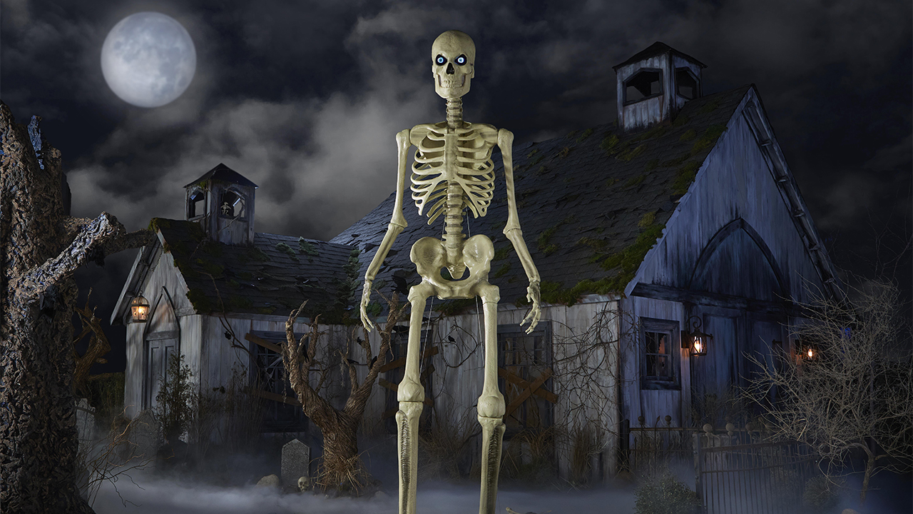 Home Depot\'s 12-foot $300 skeleton is back in stock for Halloween ...