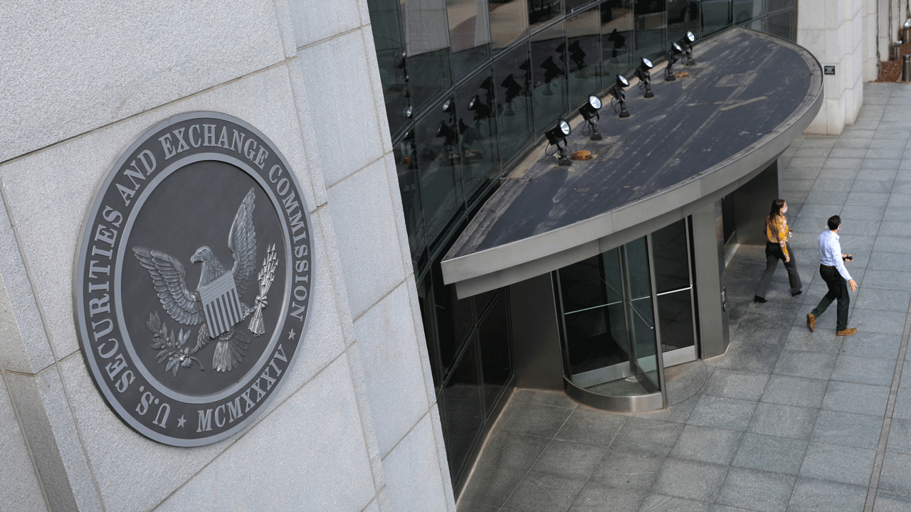 SEC cautions investors about crypto investments