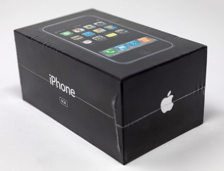 Auctioned-iPhone-2.jpg