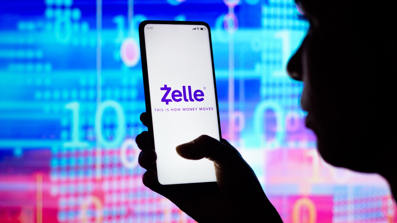 Credible.com personal finance expert Dan Roccato discusses scams through the payment app Zelle and how to protect yourself against potential fraud.