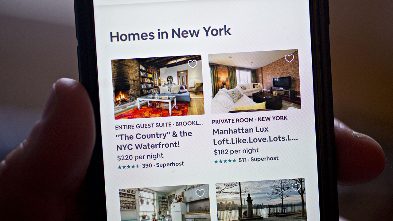 Airbnb profit jumps to $650 million in 2Q, as bookings increase