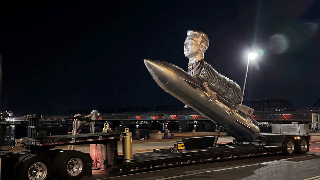 Elon Musk sculpture appears in Austin, Texas