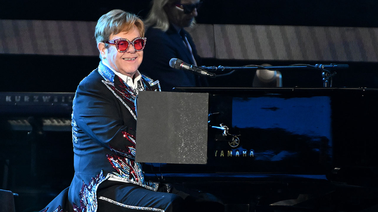Elton John rockets toward retirement at Dodger Stadium - Watermark