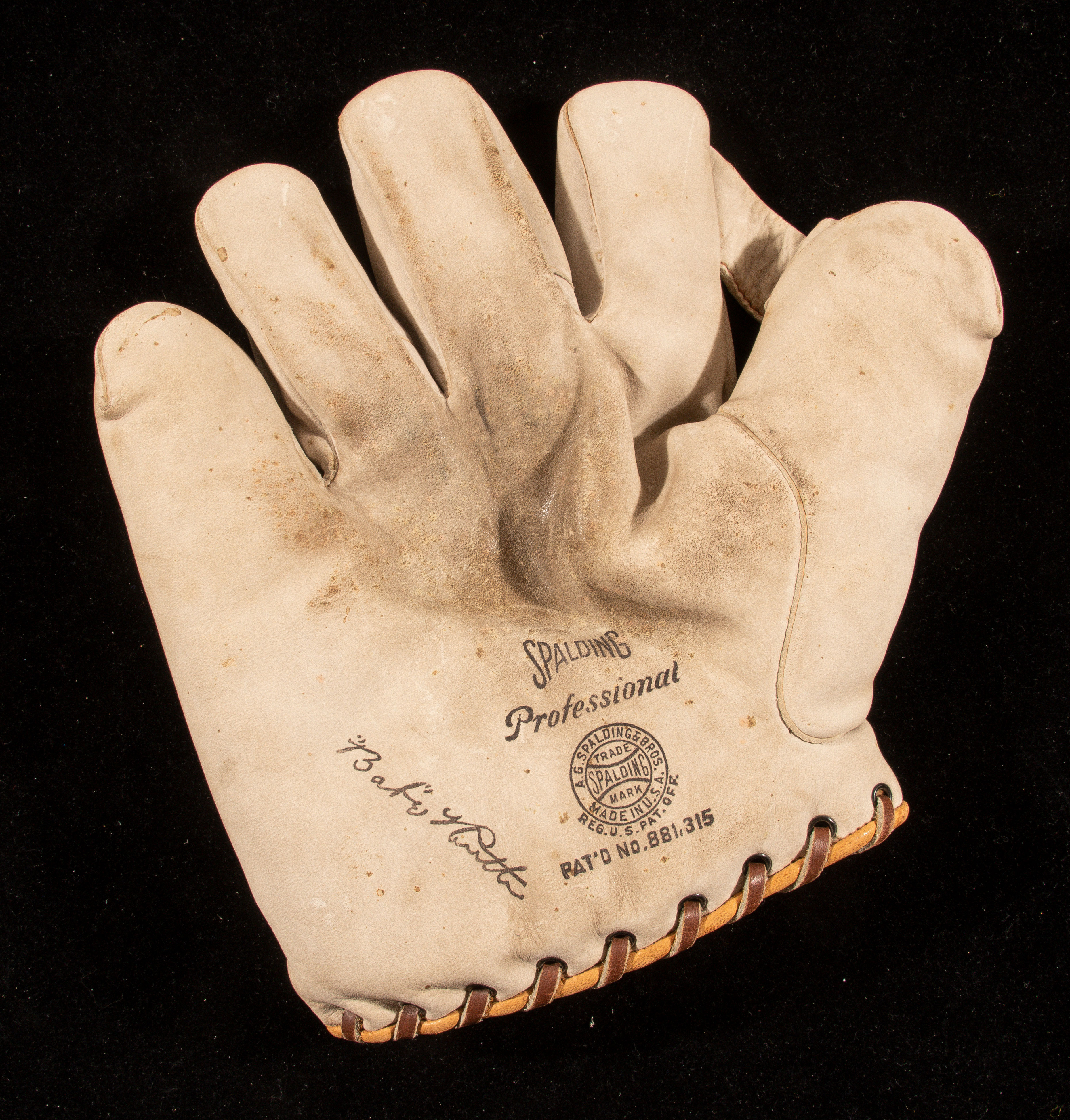 Babe Ruth baseball glove sells for over $1.5 million at auction -  Washington Times