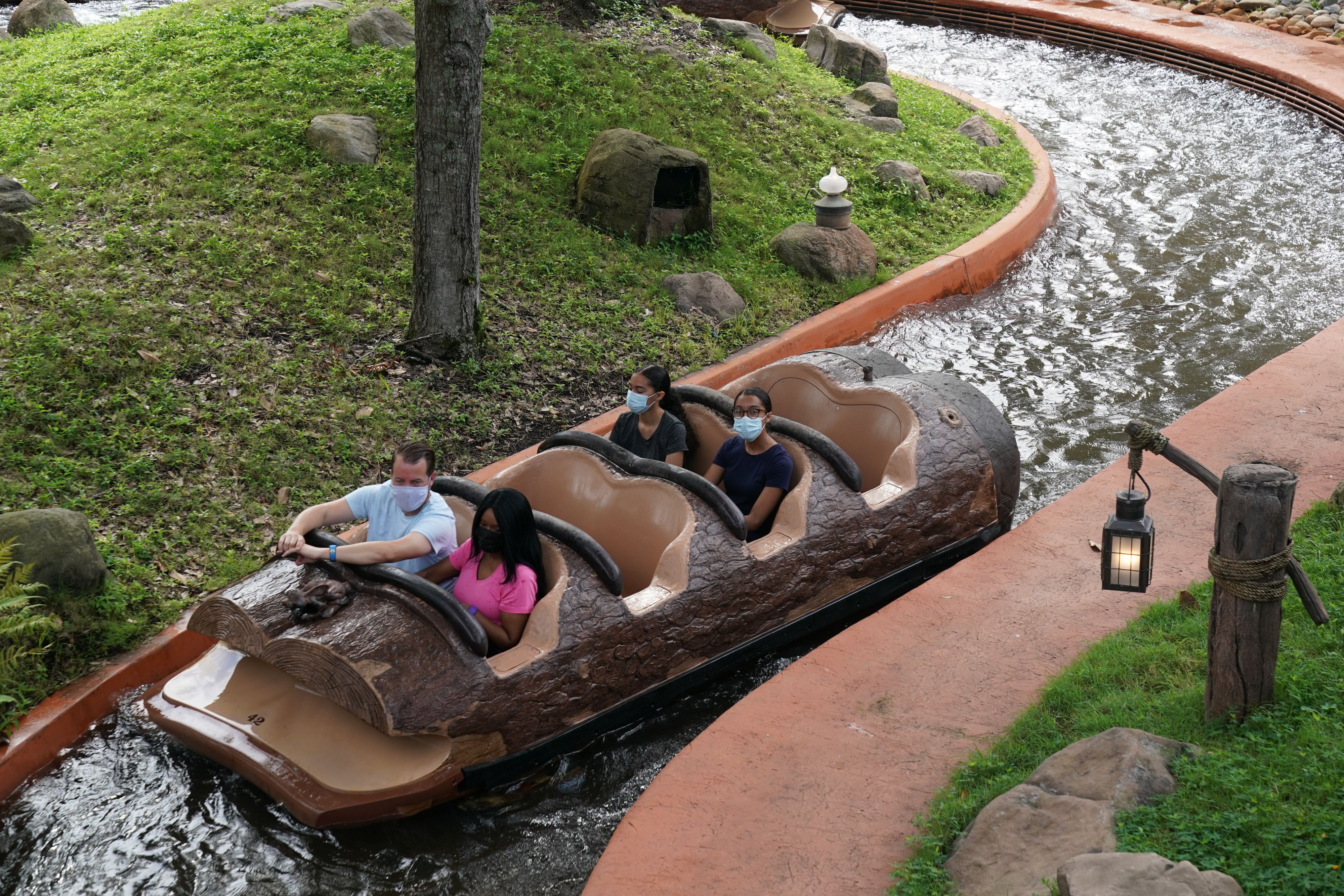 Disney sets closing date for iconic Splash Mountain ride reveals